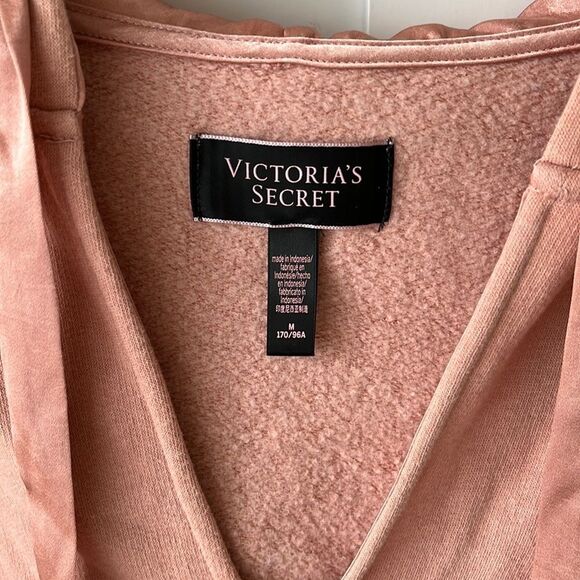 Victoria’s Secret hooded sweatshirt pink size medium - Picture 3 of 9
